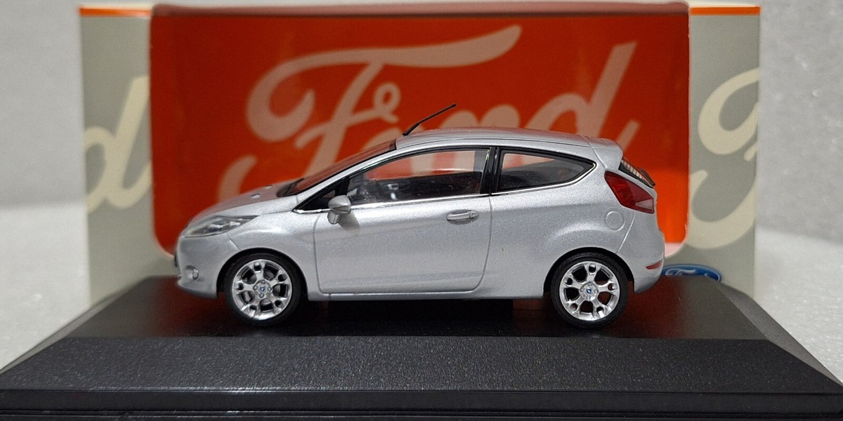 WOW Ford England Fiesta 2008 Silver 1:43 Minichamps Dealer Edition