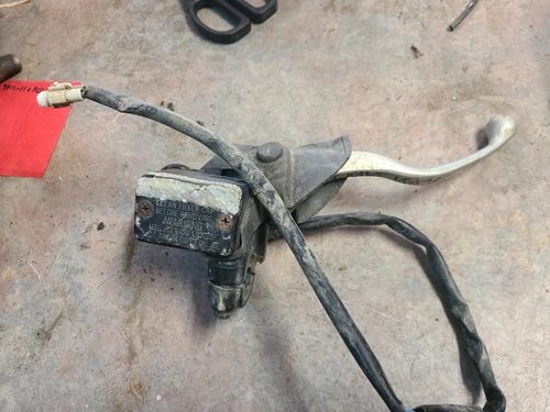 CYLINDER-ASSY-MASTER,FR