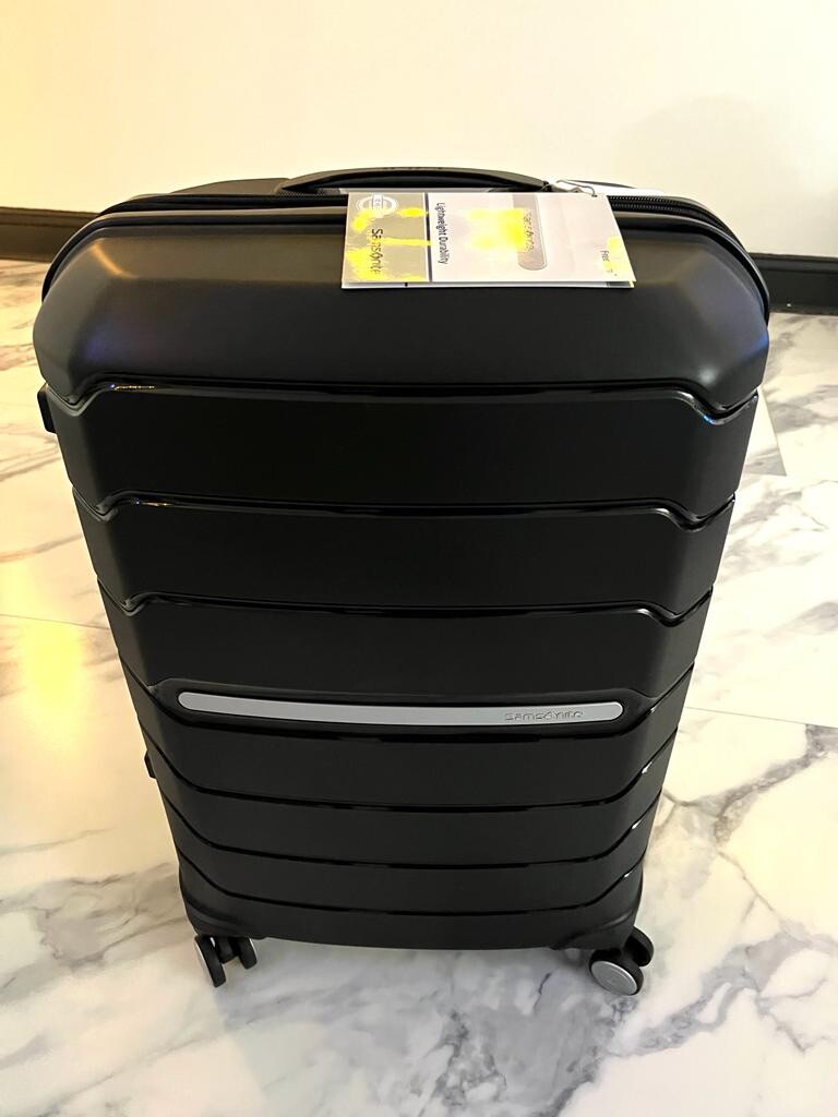 Samsonite Freeform Hardside Expandable with Double Wheels, Medium