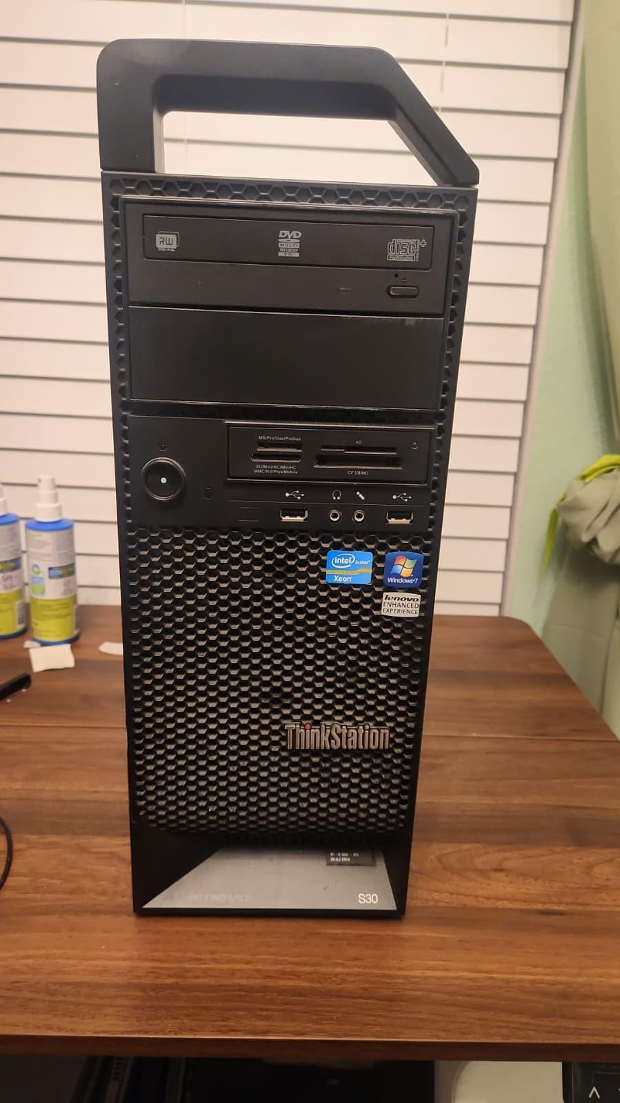 Lenovo Thinkstation S30 32GB RAM Xeon E5-1650 Storage Combined 1TB+