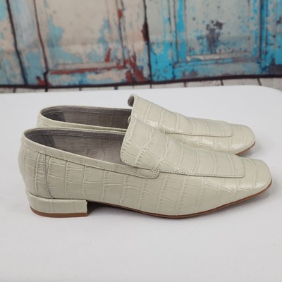 Jeffery Campbell Marko Croc Embossed Loafer in Cream Colorway