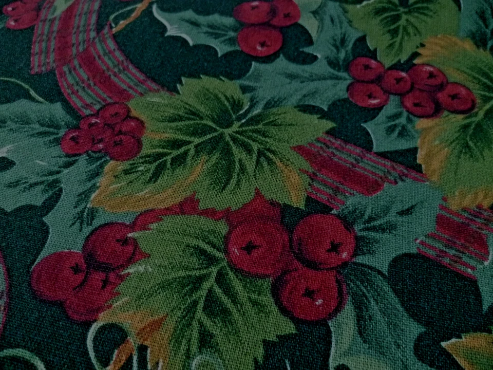 SET 11 PCS 1 CHARTER CLUB Fabric Tablecloth & 10 Napkins Holiday Holly Berries - Image 3 of 4