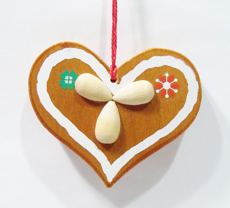 Steinbach Germany Gingerbread Cookie Heart Wooden Wood Vintage 1970's Ornament