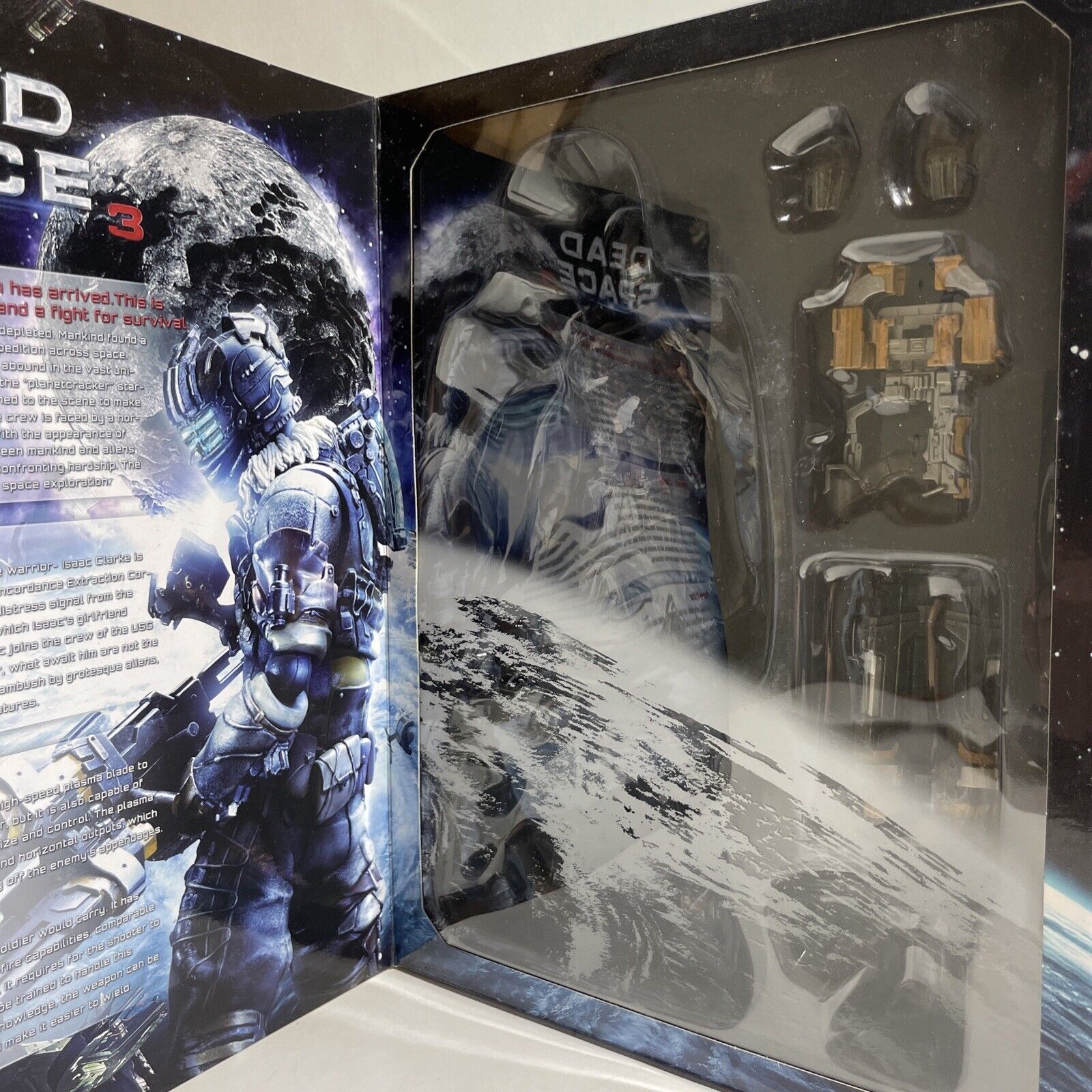 MAR132078 - DEAD SPACE 3 PLAY ARTS KAI ISAAC CLARKE AF - Previews World