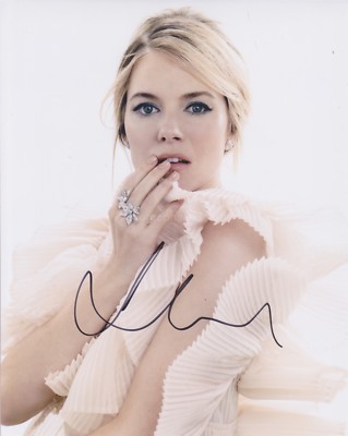 Sienna Miller handsigniertes 8x10 Foto Autogramm Alfie, GI Joe, Layer Cake Burnt 