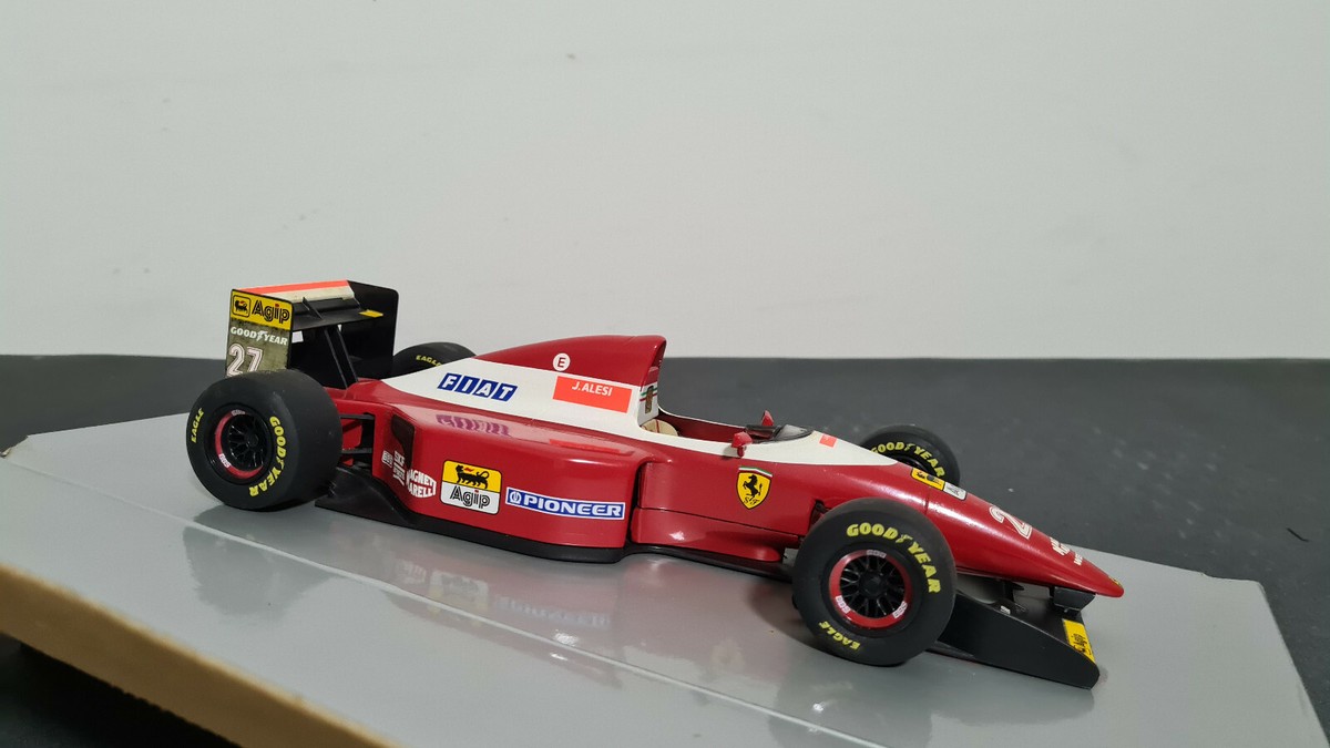 ミニチャンプス　ジャンアレジ　フェラーリ　J.ALESI 1/18 ミニチャンプス ジャンアレジ フェラーリ J.ALESI 1/18 - メルカリ