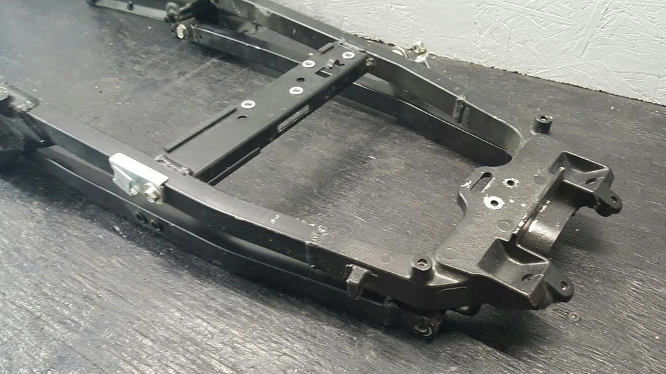 06-11 Kawasaki Ninja ZX14 ZX-14R подрамник подрамник s 07 08 09 2010 2011 zx14r - Изображение 3 из 4