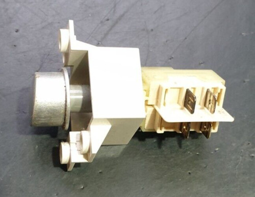 BEKO KONDENSATOR SENSOR-WÄSCHETROCKNER 6 KG DRCS68S - Hauptschalter