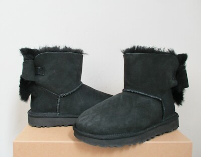 数限定!!SALE!!【UGG】CLASSIC HERITAGE BOW☆リボン☆ブラック UGG Women's CLASSIC HERITAGE BOW Boot 6US BLACK Suede NWOB