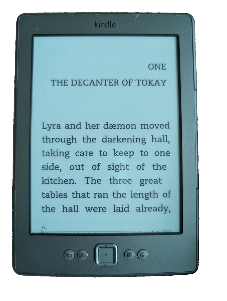 Amazon Kindle 4th Generation - D01100 eBook Reader - Wi-Fi 6" Display Graphite - Image 4 of 4