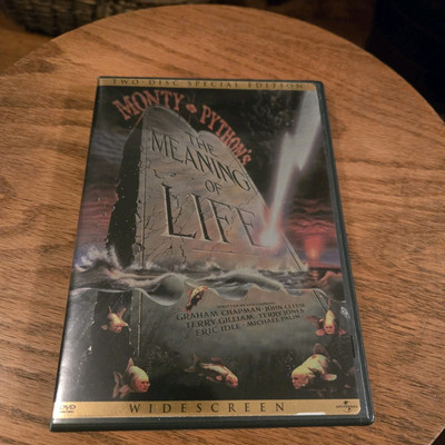 Monty Pythons The Meaning of Life (Pre-owned DVD, 2003, 2-Disc Special Edition)