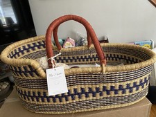 BRAND NEW/NEVER USED-Plum And Sparrow Moses Basket