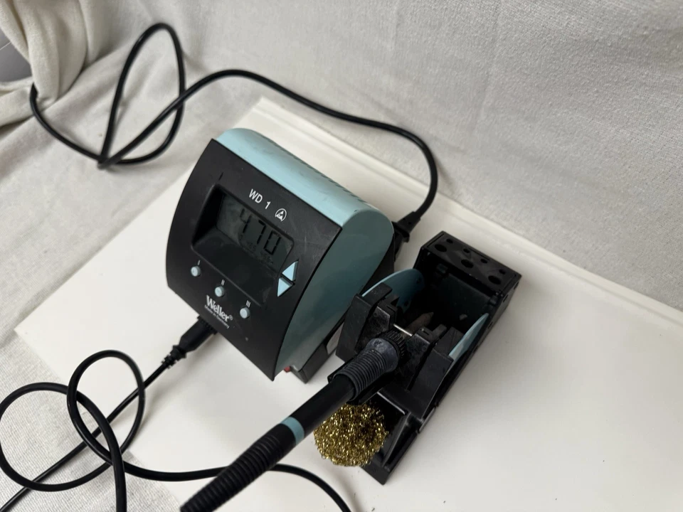 WELLER WD1 Soldering Station With WP80 and WDH10 Stand  - Image 4 of 4