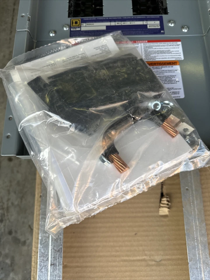 Square D NQ454L4C 54 Circuit Panelboard interior 400A 240V 3P4W MLO Lrg Qty - Image 4 of 4