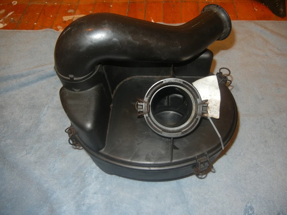 Caixa de carcaça de filtro de ar Classic SAAB 900 não turbo 2.1 4158457 - Imagem 2 de 4