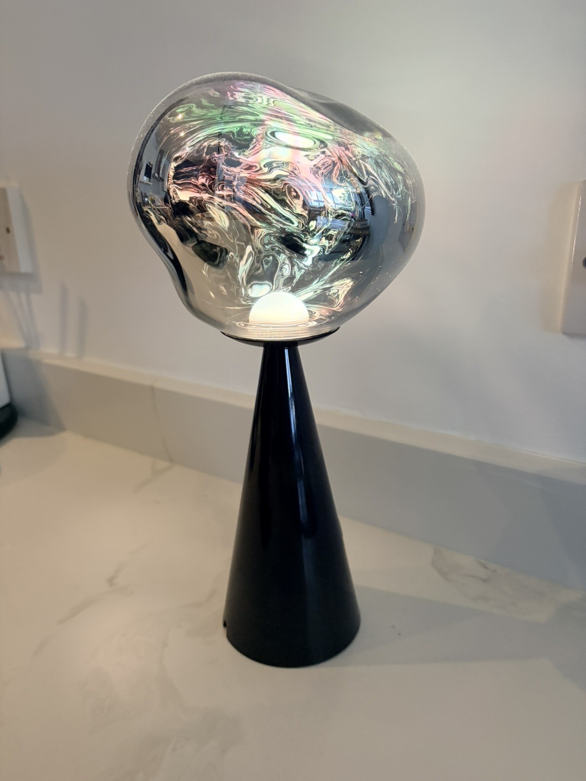 tom dixon melt portable table lamp