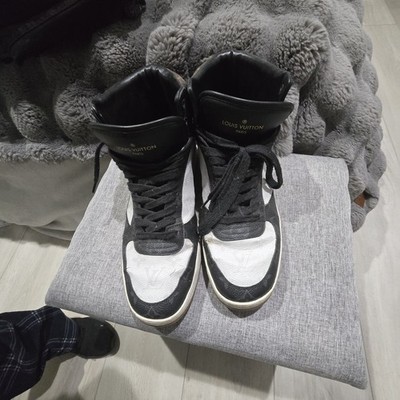 Luis Vuitton High Top Monogram Sneakers Men's Size 8