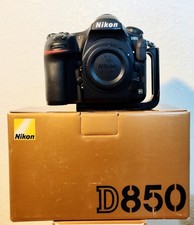 Nikon D850 + L- Bracket  -  45.7MP Digital SL...