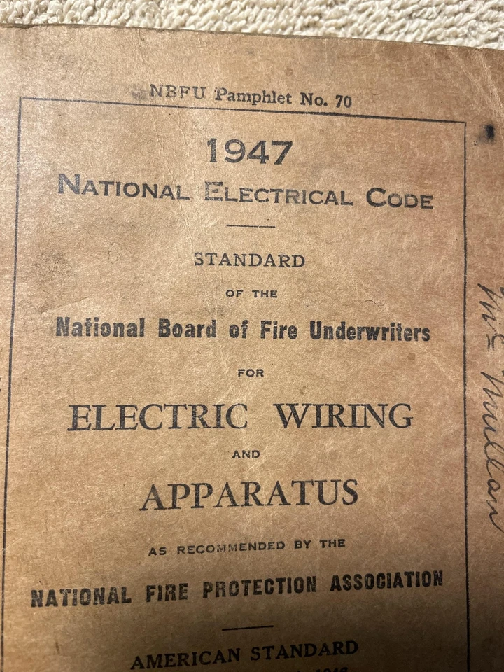 Vintage 1947 National Electrical Code NBFU Pamphlet No. 70 NFPA Softcover USA - Image 3 of 4
