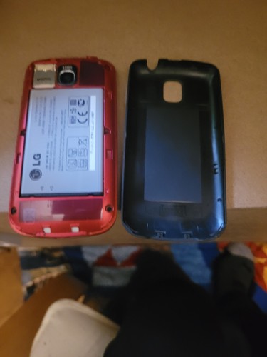 Téléphone portable LG Optimus One P500h (opérateur : Telus) EXCELLENT ÉTAT - Photo 9 sur 9