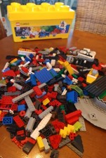 Lego mixed Lot w/ 6 Mini Figures 2.1 lbs and Storage Box