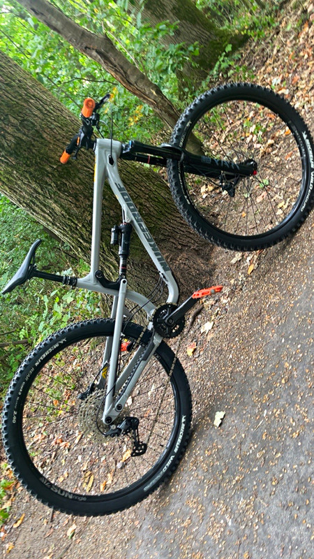 Nukeproof Mega 290 Comp Full Suspension Mountain Bike