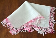 VINTAGE HANKY PINK CROCHET EDGING GEOMETRIC PUNCH WORK DESIGNS EXCELLENT LOVELY