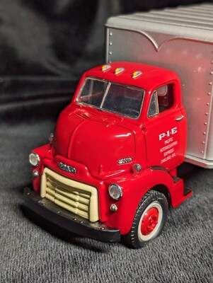 First Gear P.I.E. Pacific Intermountain Express 1952 GMC Dry Goods Van Die Cast