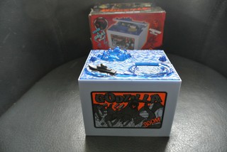 Spardose Godzilla batteriebetrieben mit typischen Godzilla Gebrüll