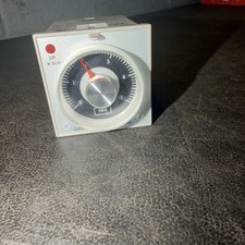 Omron H3BA-8 Relay Timer H3BA8 100/110/120VAC 50/60HZ 5A 250 vAC Resistive Load