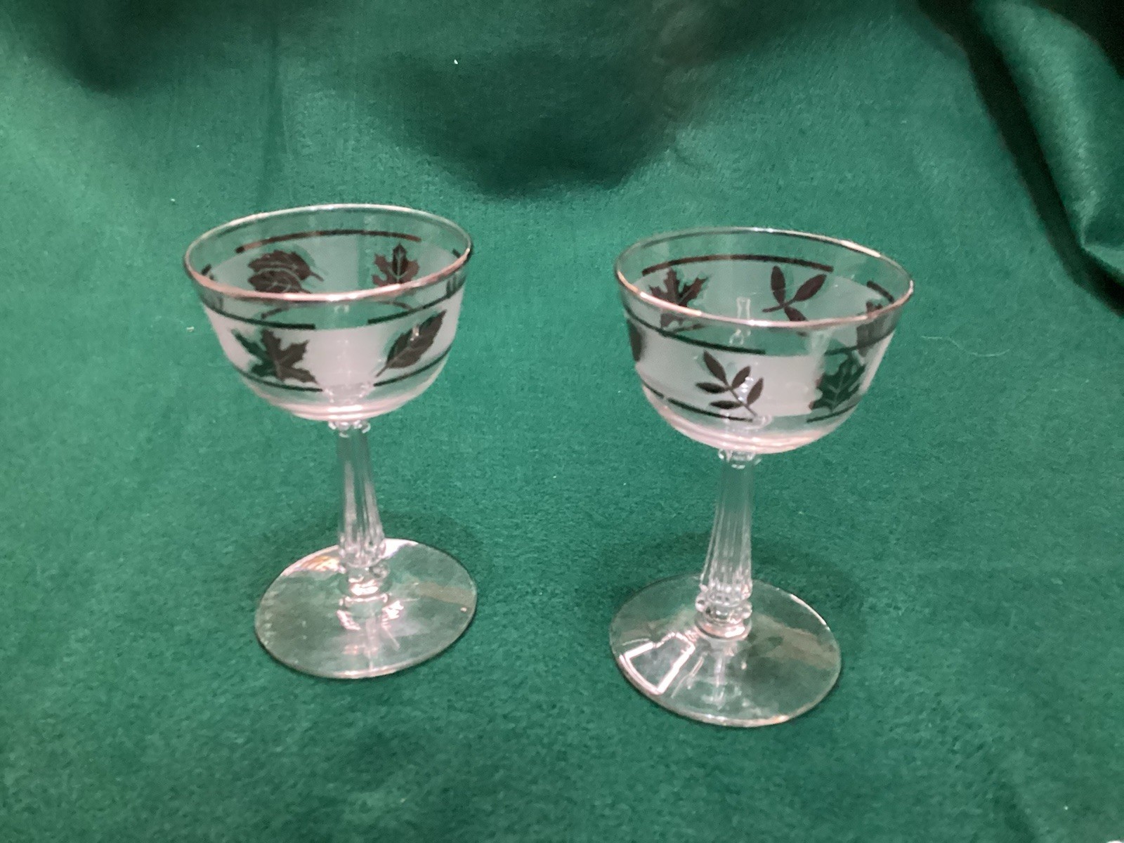 Vintage Libby Gold And Silver Leaf Drink ware Price Is For All Of Them