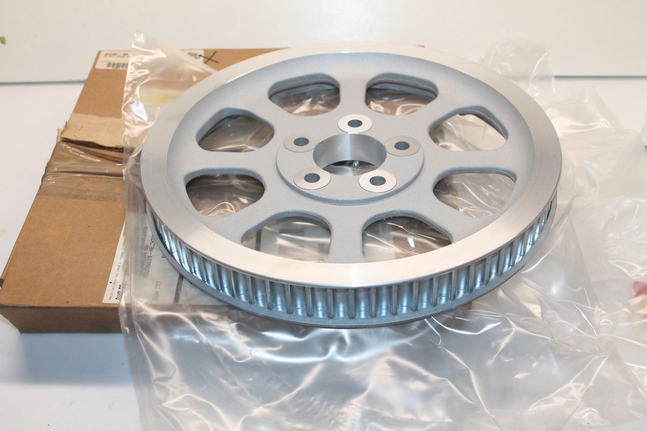 Couronne d'origine 70 dents grise Harley Davidson 40295-00 neuve en alliage haute densité
