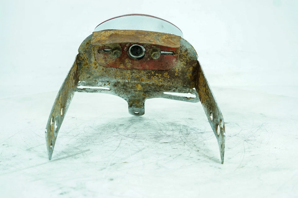 Harley Sportster XLH883 1989 OEM luz trasera freno luz trasera puntos oxidados 1363 Foto 2 de 4