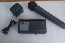 SAMSON VR-1  VHF FM Complete Wireless Mic System Road Tested and passed 100 