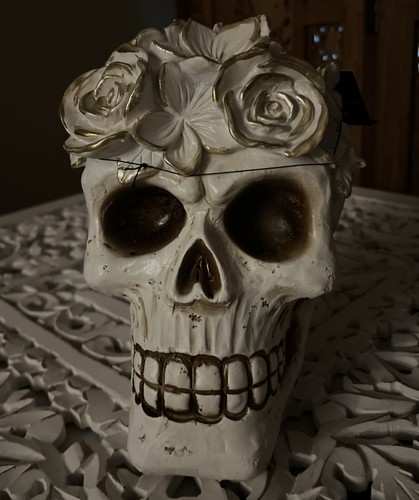 Grinning Skull Figure 8 inch With Floral Embellishments NEW Halloween Home Decor - Picture 5 of 10