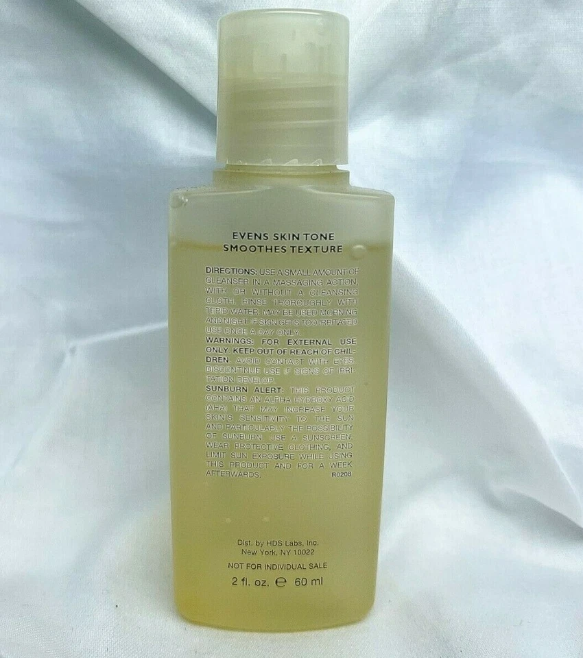 Limpiador iluminador DDF 2 fl. oz. Limpiador facial (paquete de 6)  Foto 4 de 4