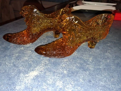 2 Vintage FENTON CAT HEAD Amber Glass Shoe Boots In Nice Condition!