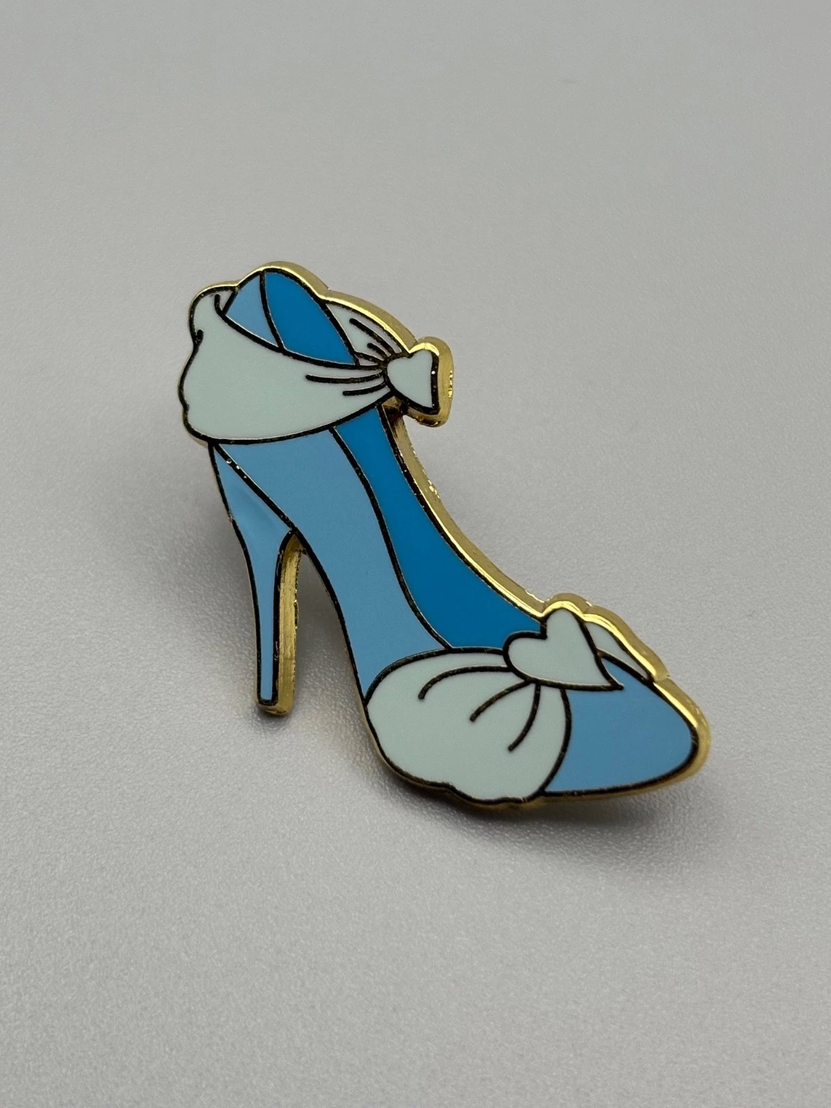 DISNEY TRADING PIN * CINDERELLA * DESIGNER * PRINCESS * SHOES
