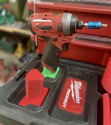 Milwaukee M12 Akku Packout Koffer Bohrmaschine Werkzeughalter Halterung in rot