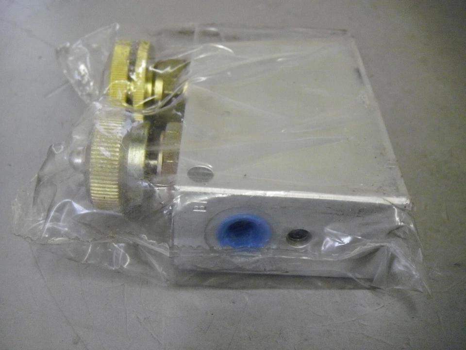 AGCO 700124625 Estuche Ajustable Envoltura de Red Válvula de Control Hidráulica Kit de Servicio Foto 4 de 4