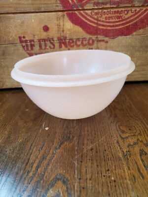 Vtg 1954 Tupperware Tupper Seal Wonderlier Bowl 236-2 Made in the USA Peach Pink