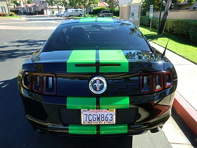 Calcomanía gráfica a rayas de vinilo Ford Mustang de 10 pulgadas 36 pies Foto 2 de 4