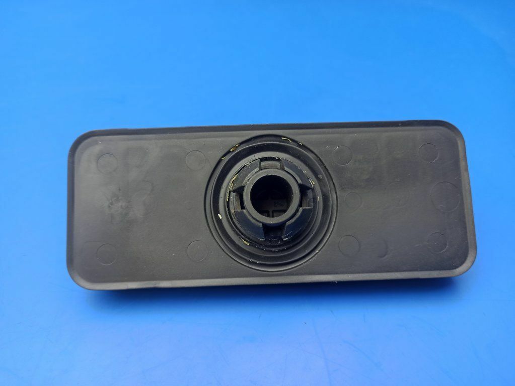 Mercedes-Benz C W204 W212 Steckdose A0009986750 GENUINE PUM19593 