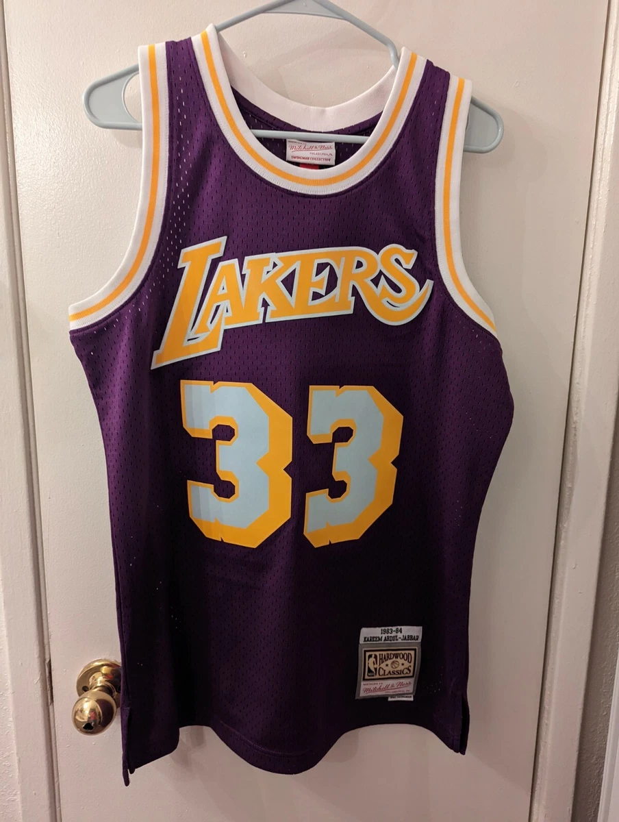 Mitchell & Ness Mens Swingman Jersey Los Angeles Lakers 1983-84 Kareem Abdul-Jabbar, Purple / M