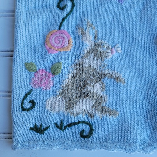 NWT Belle Pointe Kids Girls Hand-knit Cardigan Sweater Blue Bunny Flowers M 5/6 - Picture 2 of 10