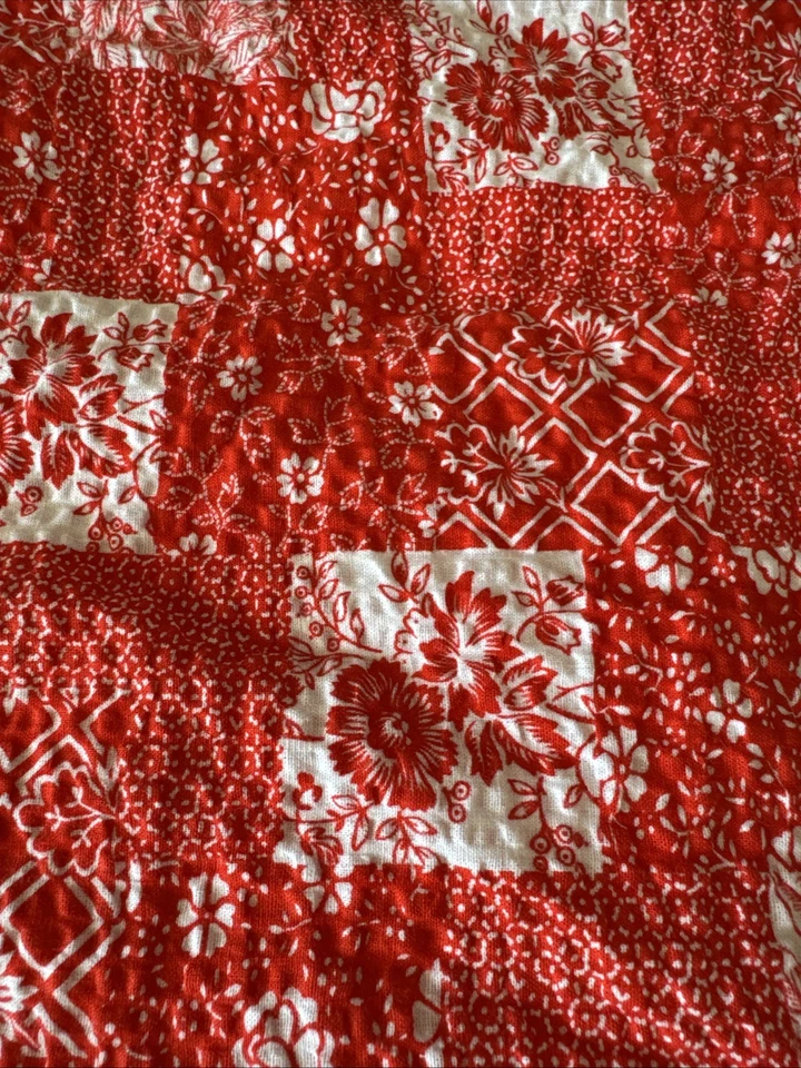 100% cotton red Floral patchwork bandanna, cottagecore FABRIC VINTAGE 37" X 200” - Image 2 of 2