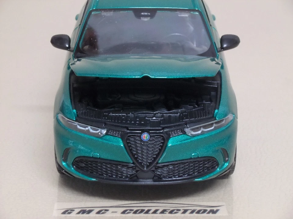 ALFA-ROMEO TONALE 2023 VERDE GREEN MET. BURAGO 1/24 - Immagine 2 di 4