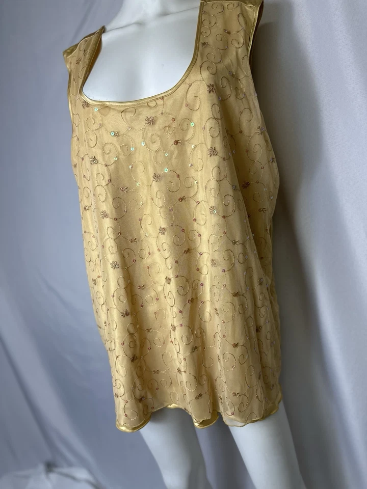 BLUSA SIN MANGAS VINTAGE MARCA SERENADA DORADA CON ACENTO DE ENCAJE TALLA 3X Foto 4 de 4