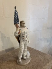 Lladro 6168 Apollo Landing Retired! No Box! Mint Condition! L@@K!  Great Gift!