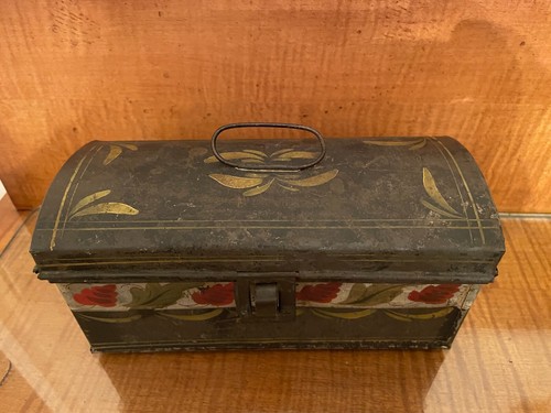 Antique 1830s New England Toleware Tin Box - Picture 2 of 9